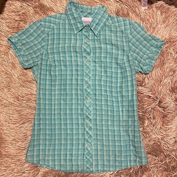 𝅺COLUMBIA Blue Short Sleeve Button Down‎ Shirt Small - Picture 1 of 9